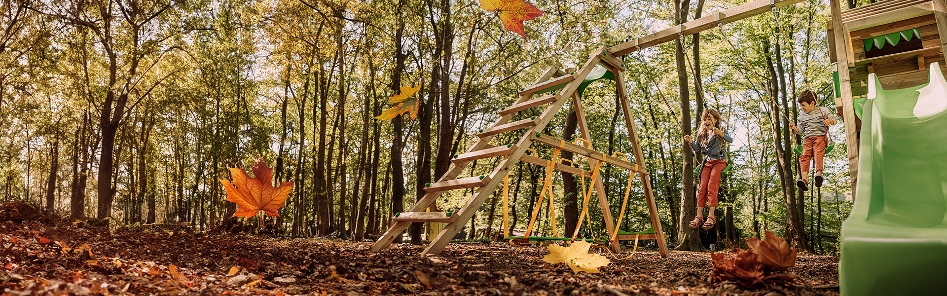 Hraní venku na podzim: tipy pro chladné počasí a stále aktivní děti